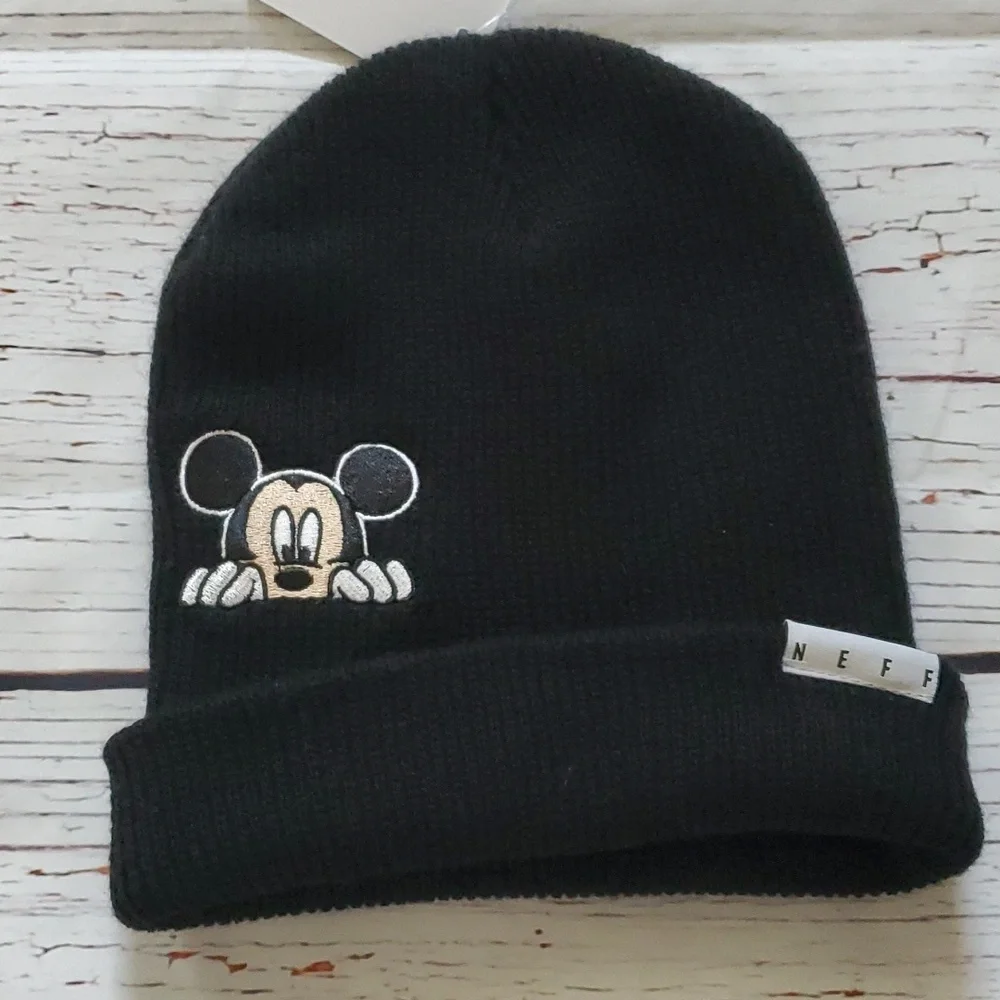 🆕️ NEFF DISNEY COLLECTION BLACK BEANIE 🖤